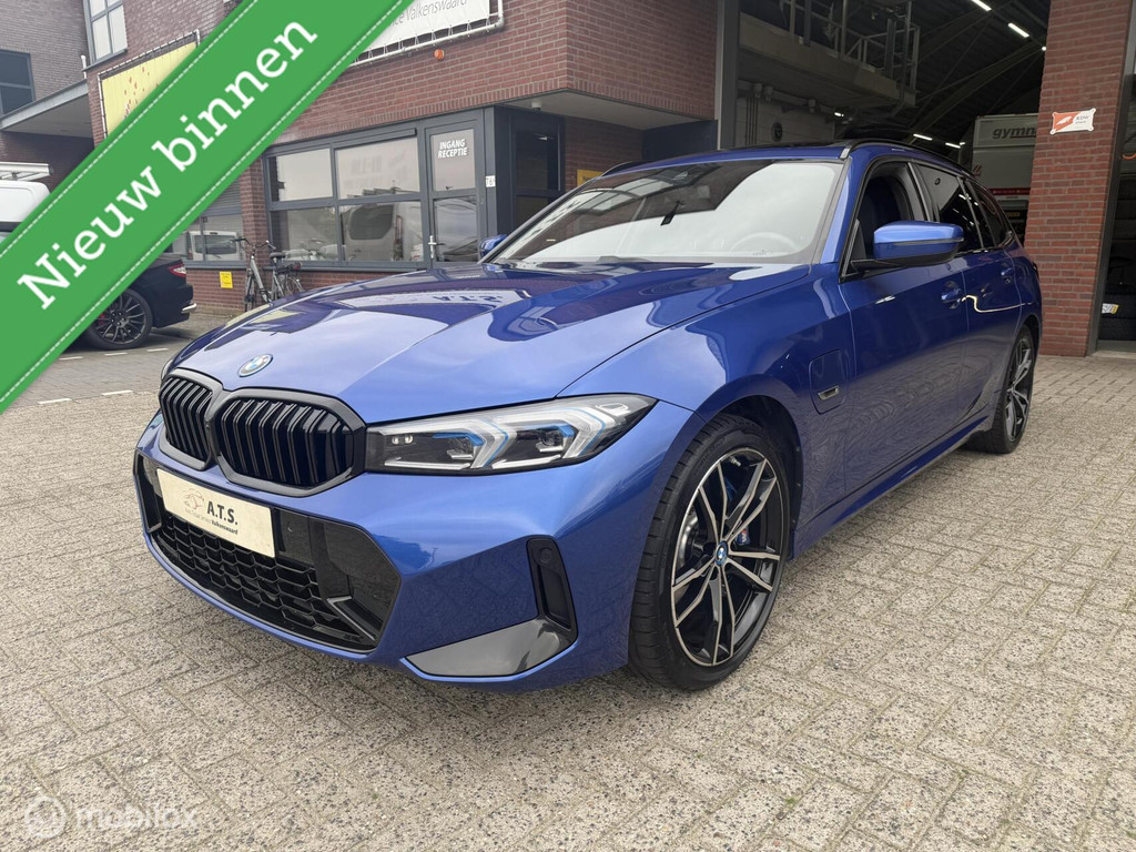 BMW 3 Serie Touring 330e M-SPORT*PANO-DAK*HUD*CAMERA*LED* 57500181-0.jpg |  A.T.S.